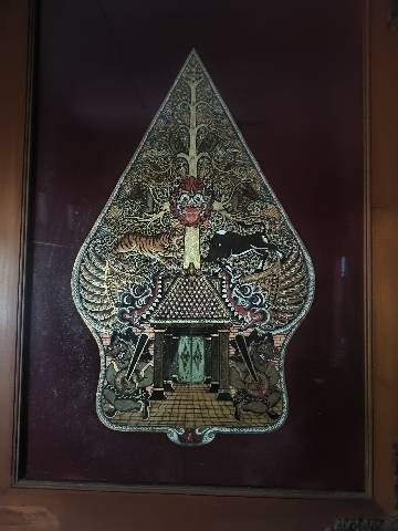 Ilustrasi Gunungan Wayang Jawa. Sumber: dokumen pribadi.