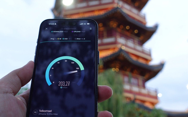 Telkomsel mencatat pertumbuhan trafik broadband 17,95 persen selama Natal 2024 dan Tahun Baru 2025. Foto: Telkomsel