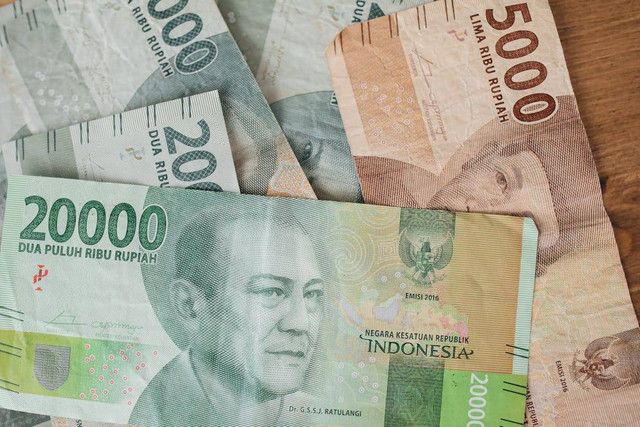 Gambar nama pahlawan di uang 5.000, Pexels/Polina Tankilevitch