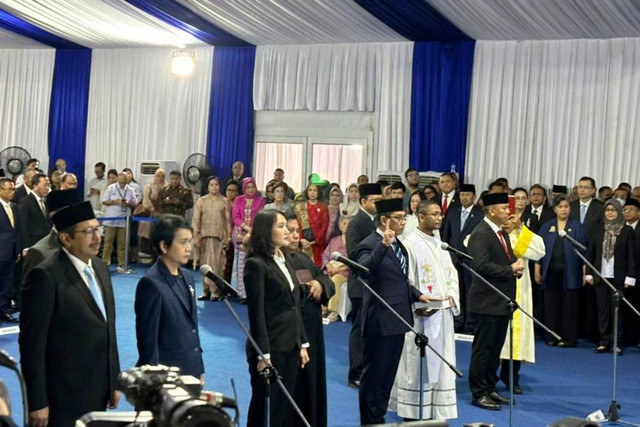 Pelantikan dan Pengambilan Sumpah Janji Jabatan Pejabat Pimpinan Tinggi Madya dan Pimpinan Tinggi Pratama di Lingkungan Kementerian Komunikasi dan Digital, di Kantor Kemenkomdigi, Jakarta pada Senin (13/1/2025). Foto: Abid Raihan/kumparan