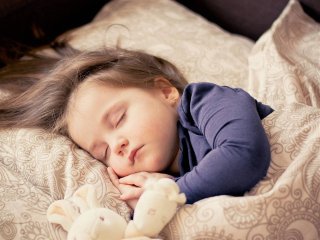 Bayi gadis tidur. source: pixabay