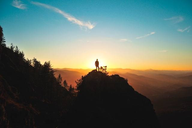 Puncak Argopiloso. Foto hanyalah ilustrasi, bukan tempat yang sebenarnya. Sumber: Unsplash/Julentto Photography