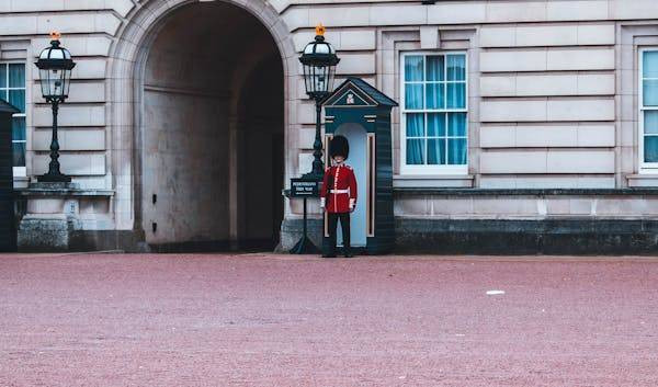 Ilustrasi rekomendasi film kerajaan romantis. Foto: Pexels.com/Roméo