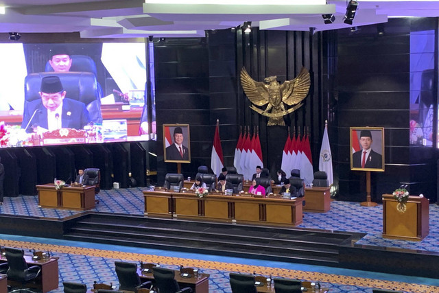 Suasana Rapat Paripurna DPRD Provinsi DKI Jakarta di Gedung DPRD Jakarta, Selasa (14/1/2025). Foto: Luthfi Humam/kumparan