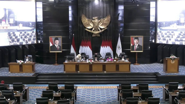 Suasana Rapat Paripurna DPRD Provinsi DKI Jakarta di Gedung DPRD Jakarta, Selasa (14/1/2025). Foto: Youtube/ DPRD DKI Jakarta