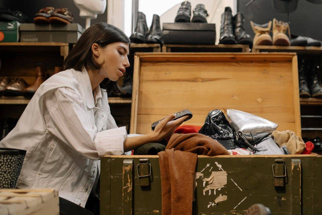 Bisnis barang preloved semakin populer dan menawarkan berbagai peluang yang menarik. Foto: Pexels.com