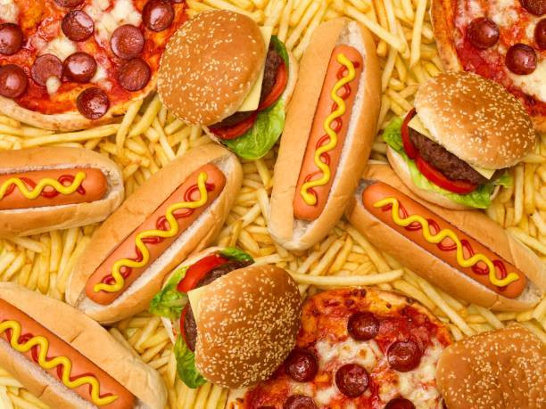 Ilustrasi Fast Food yang Dapat Memperpendek Umur Manusia Menurut Studi. Sumber Foto: gettyimages