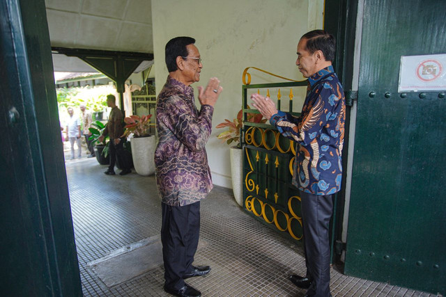 Kunjungan Jokowi dengan Sri Sultan Hamengku Buwono X di Keraton Kilen. (Foto: Humas Pemda DIY)