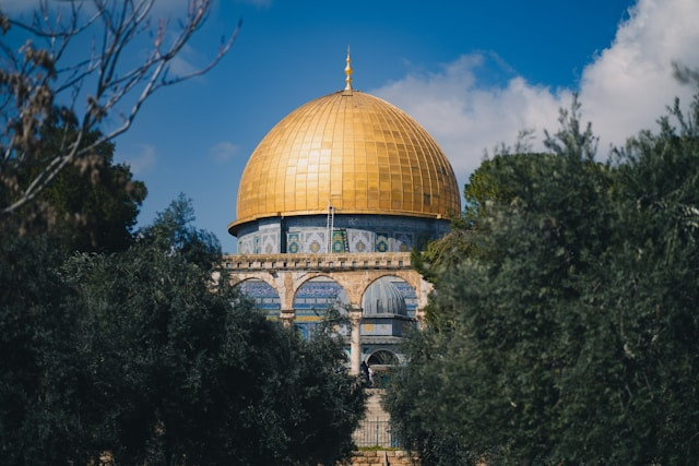 Makna Isra Miraj. Foto hanya ilustrasi. Sumber foto: Unsplash/Levi