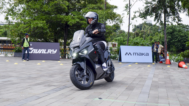 Motor listrik Maka Cavalry resmi diluncurkan pada Rabu (15/1/2025). Foto: Sena Pratama/kumparan