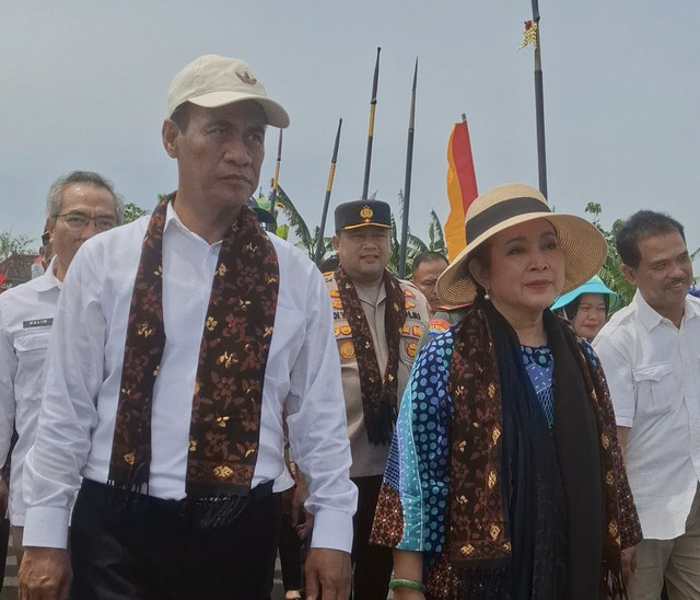 Kunjungan Menteri Pertanian Andi Amran Sulaiman di Kalurahan Poncosari, Srandakan, Bantul, pada Rabu (15/1/2025). (Foto. Olive)