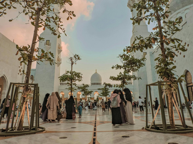 Mesjid Agung Malang (Foto hanya ilustrasi, bukan tempat sebenarnya) Sumber: pexels/ Madtur _