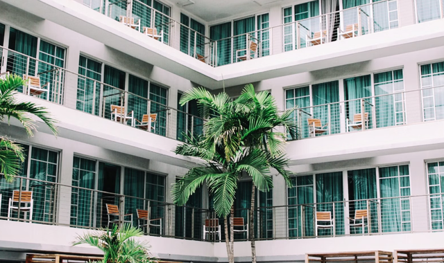 tingkatan kamar hotel. Foto adalah hotel. Sumber: Unsplash/Francesca Saraco