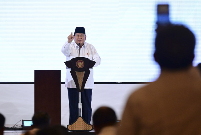 Presiden Prabowo Subianto menyampaikan sambutan dalam Musyawarah Nasional Konsolidasi Persatuan Kamar Dagang dan Industri (Kadin) Indonesia di Jakarta, Kamis (16/1/2025). Foto: Muchlis Jr/Biro Pers Sekretariat Presiden