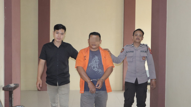 Pelaku penganiayaan dan pengancaman yang berhasil diamankan Polisi. | Foto: Dok Humas Polres Pringsewu