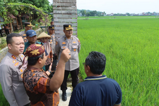 Kapolres Tulungagung Tinjau Implementasi P2B dan Ketahanan Pangan Desa Jarakan