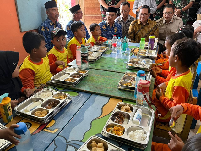 llustrasi pelaksanaan program makan bergizi gratis di Kabupaten Sleman. (Foto: M Wulan)