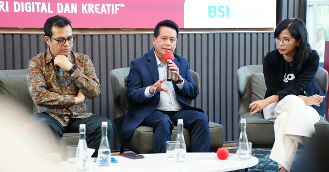 Direktur Utama PT Bank Syariah Indonesia Tbk (BSI) Hery Gunardi (tengah) pada IDN Times bertema Masa Depan Industri Digital dan Kreatif di Jakarta (16/1). Foto: Dok. BSI