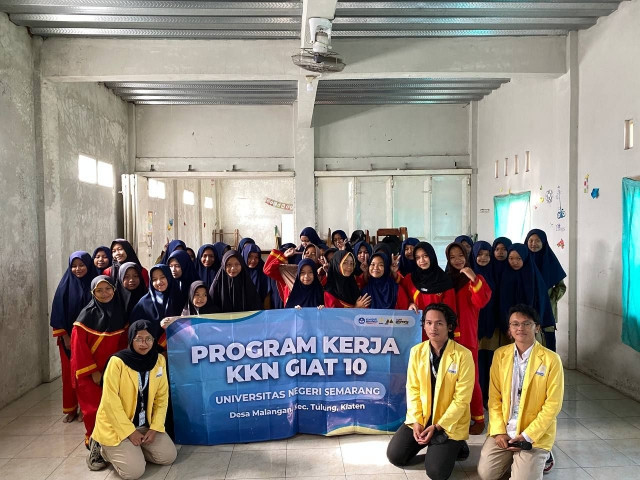 Pelaksanaan Program Kerja Kelompok, KKN UNNES GIAT 10 Desa Malangan dengan tema "Gotong Royong Cegah Stunting" Sumber: https://www.instagram.com/giat10_desamalangan?igsh=MThnMmpibGJ3dnB3Zg==