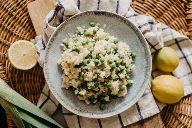 Ilustrasi makanan yang mengandung karbohidrat. Foto: Pexels/Alesia  Kozik