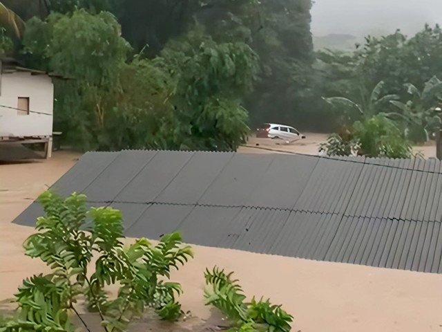 Banjir di Way Lunik Bandar Lampung | Foto : Ist