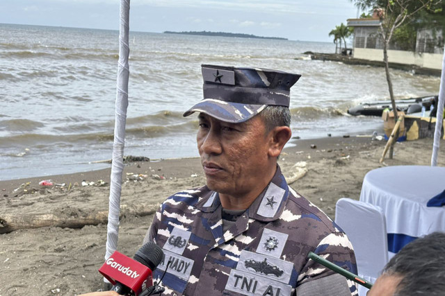 Kadispenal, Laksma Wira Hady di Pos TNI AL Tanjung Pasir, Kab. Tangerang, Banten pada Sabtu (18/1/2025).  Foto: Abid Raihan/kumparan