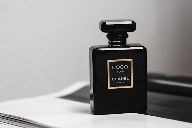 Parfum Emanuel Ungaro Pria. Foto Hanya Ilustrasi. Sumber Foto: Unsplash.com/Angélica Echeverry