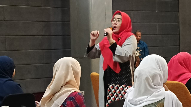 Asteria Ratnawati SPsi Psikolog, Psikolog Perkembangan Anak dan Keluarga.