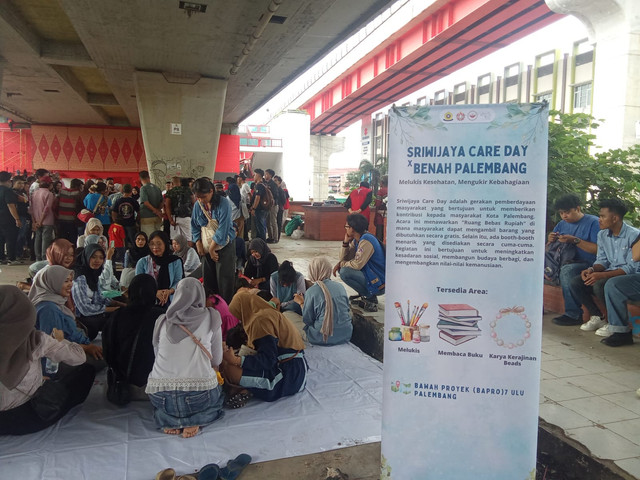 Kegiatan pasar bebas rupiah di Bapro Kota Palembang/Anyelir 