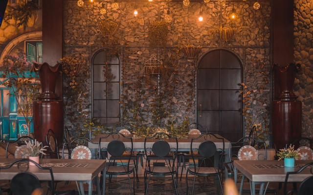 Taman Indie Resto Malang. Foto hanya ilustrasi, bukan tempat sebenarnya. Sumber: pexels.com/Huỳnh Đạt