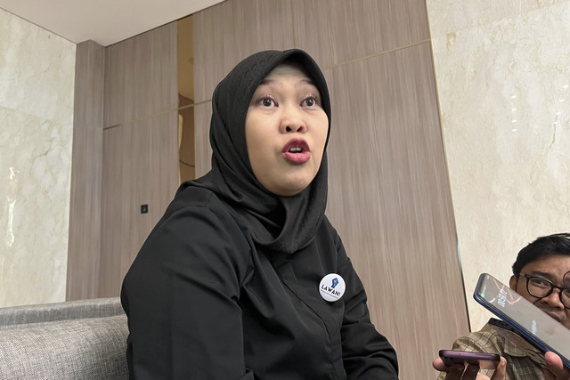 Prahum Ahli Muda & Pj Rumah Tangga Kemendiktisaintek Neni Herlina menjawab pertanyaan wartawan, di Kemendikbudristek, Jakarta Pusat, Senin (20/1/2025). Foto: Alya Zahra/kumparan 