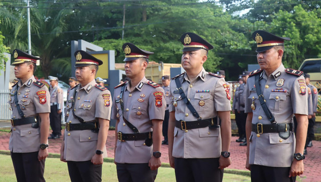 Sertijab Wakapolres dan Kapolsek jajaran Polres Mempawah. Foto: M. Zain/Hi!Pontianak 