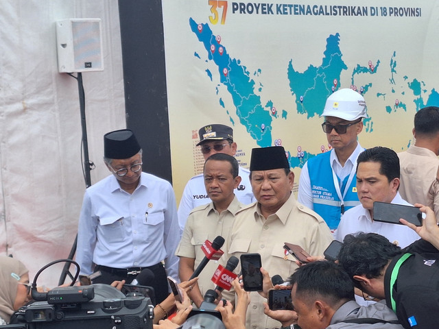 Prabowo usai Peresmian PLTA Jatigede, Sumedang, Jawa Barat pada Senin (20/1). (Foto: Argya D. Maheswara/kumparan)