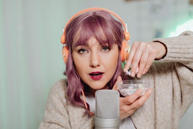 Ilustrasi Apa Itu ASMR. Sumber: Pexels/Karolina Grabowska