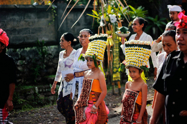 Ilustrasi mengapa keberagaman budaya di indonesia merupakan keunggulan dan modal dalam membangun bangsa indonesia yang lebih maju. Sumber: dendy darma satyazi/unsplash