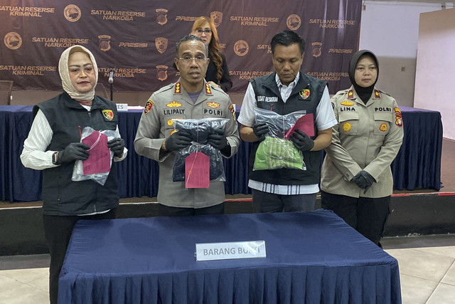 Pers rilis kasus pencabulan di pondok pesantren di Polres Metro Jakarta Timur. Foto: Rachmadi Rasyad/kumparan