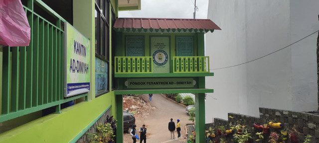 Pondok Pesantren Ad-Diniyah, Jakarta Timur, yang jadi lokasi pencabulan oleh guru dan pimpinan pondok pesantren. Foto: Rachmadi Rasyad/kumparan