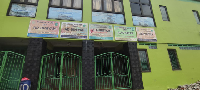 Pondok Pesantren Ad-Diniyah, Jakarta Timur, yang jadi lokasi pencabulan oleh guru dan pimpinan pondok pesantren. Foto: Rachmadi Rasyad/kumparan