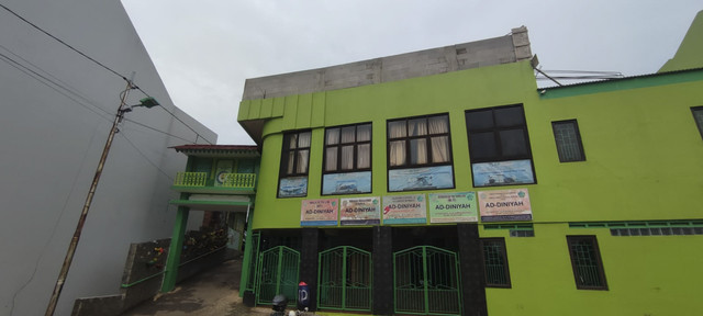 Pondok Pesantren Ad-Diniyah, Jakarta Timur, yang jadi lokasi pencabulan oleh guru dan pimpinan pondok pesantren. Foto: Rachmadi Rasyad/kumparan