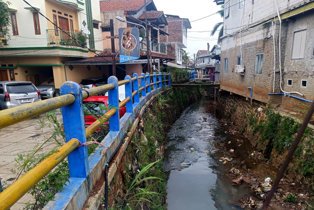 Lokasi penangkapan kelompok pencuri bermobil oleh warga di Antapani Tengah, Kecamatan Antapani, Bandung, Selasa (21/1/2025). Foto: Robby Bouceu/kumparan