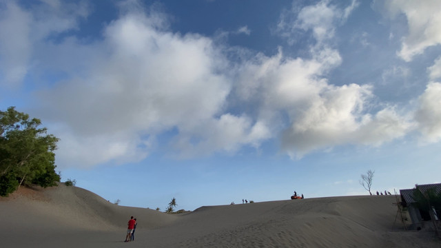 Gumuk Pasir Parangkusumo di Bantul, DIY. Foto: geoparkjogja.jogjaprov.go.id