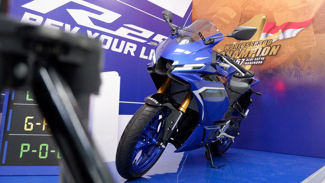 PT Yamaha Motor Manufacturing Indonesia (YIMM) meluncurkan new Yamaha R25 dan Yamaha MT-25 2025. Foto: Sena Pratama/kumparan