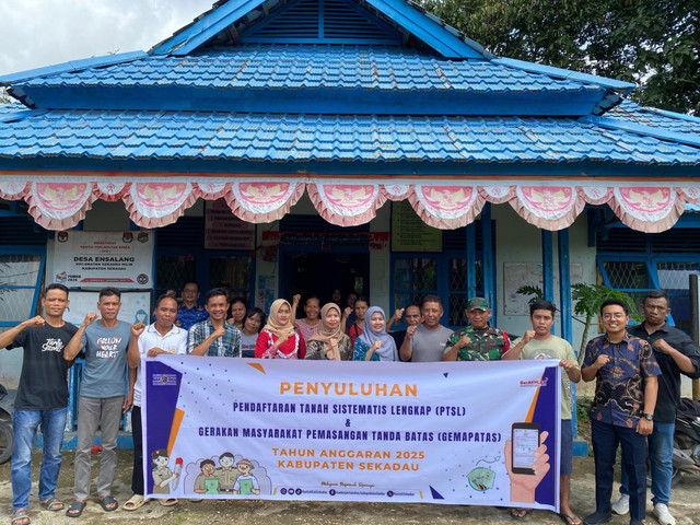 Penyuluhan PTSL dan Gemapatas di Desa Ensalang, Kecamatan Sekadau Hilir, Kabupaten Sekadau. Foto: Dok. Kantah Sekadau