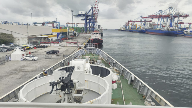 Kapal Patroli Settsu milik Japan Coast Guard di Dermaga JICT, Tanjung Priok, Jakarta Utara, Rabu (22/1/2025). Foto: Jonathan Devin/kumparan