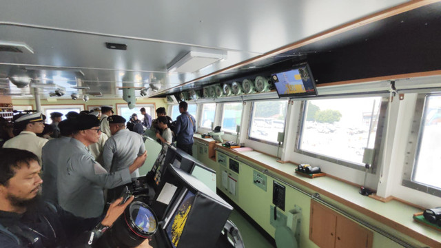 Kapal Patroli Settsu milik Japan Coast Guard di Dermaga JICT, Tanjung Priok, Jakarta Utara, Rabu (22/1/2025). Foto: Jonathan Devin/kumparan