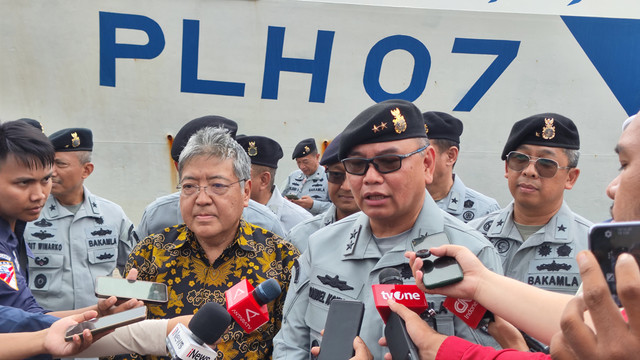 Sestama Bakamla RI, Laksma Samuel Kowaas, di Tanjung Priok, Jakarta Utara, Rabu (22/1). Foto: Jonathan Devin/kumparan