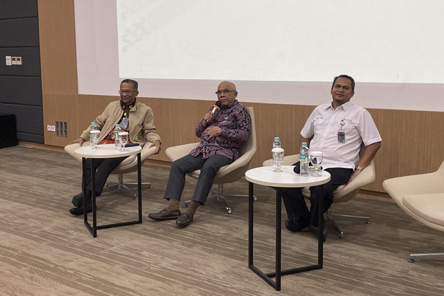 Direktur Utama Perum Bulog, Wahyu Suparyono dalam media briefing di Kantor Bulog, Rabu (22/1/2025). Foto: Ghifari/kumparan 