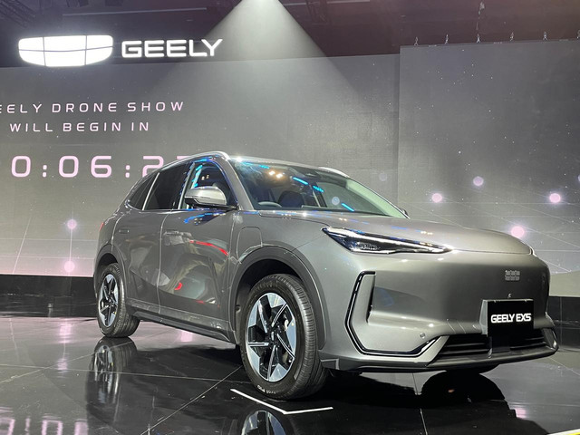 Seremoni peluncuran brand Geely Auto Indonesia dan perkenalan mobil listrik Geely EX5. Foto: Sena Pratama/kumparan