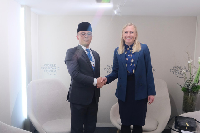 Menlu Sugiono menggelar pertemuan bilateral dengan Menlu Finlandia Elina Valtone. Foto: Dok. Kemlu RI