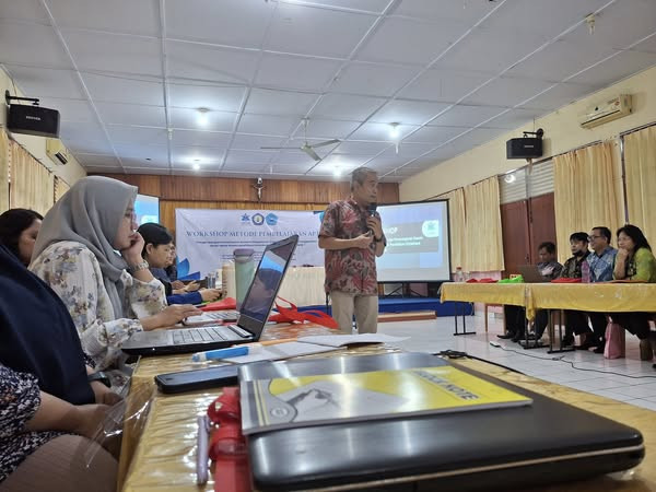 Dalam upaya meningkatkan kualitas pendidikan berbasis pembelajaran dewasa, Sekolah Tinggi Ilmu Kesehatan (STIK) Stella Maris Makassar, Universitas Atma Jaya Makassar, dan Asosiasi Perguruan Tinggi Katolik (APTIK) berkolaborasi dalam penerapan metode Experiential Learning. Metode ini merupakan bagian dari pendekatan andragogi yang dirancang untuk mendorong pembelajaran melalui pengalaman nyata, relevan bagi peserta didik dewasa.